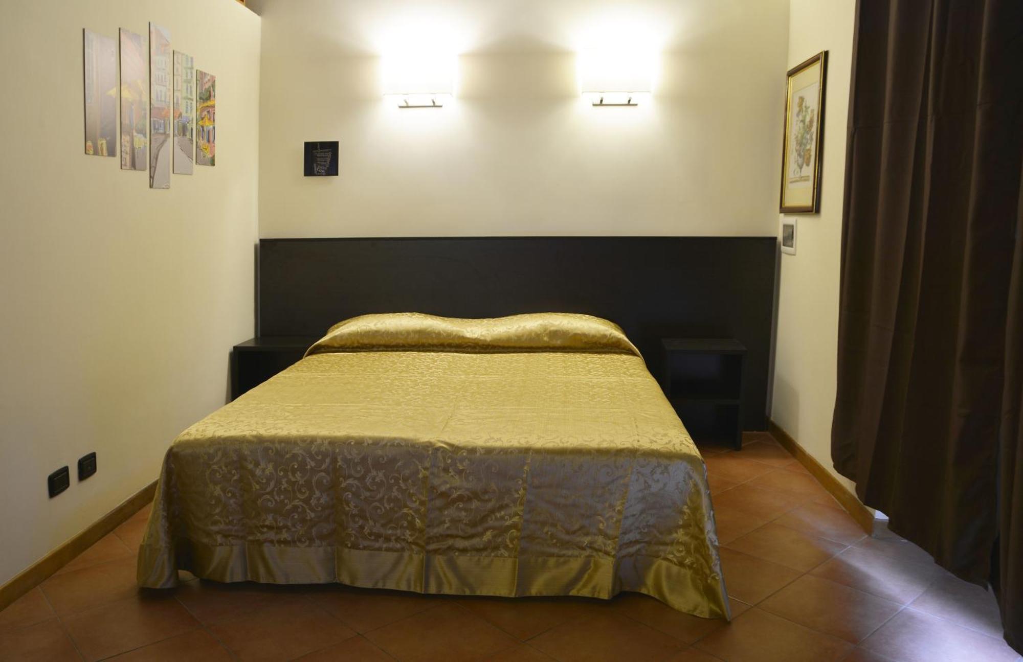 Gemelli Holidays -2 Easy Lofts, Groundfloor With Courtyard, Mezzanine Bedroom, Baby & Pet Friendly, Near Monte Mario Station Connecting To Center In 20 Minutes, 2 Steps From Bus, Groceries, Restaurants, Park, Cycle Path - Warm Guest Care In 4 Languag Екстер'єр фото